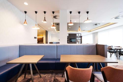 Hampton By Hilton Aberdeen Airport - image 4