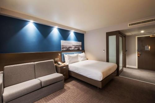 Hampton By Hilton Aberdeen Airport - image 14