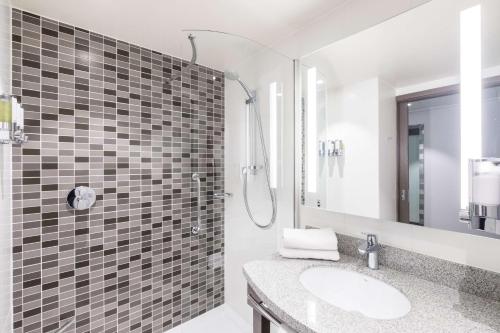 Hampton By Hilton Aberdeen Airport - image 13
