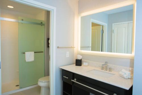 2 bedrooms, 4 beds