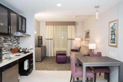 Homewood Suites by Hilton Allentown Bethlehem Center Valley