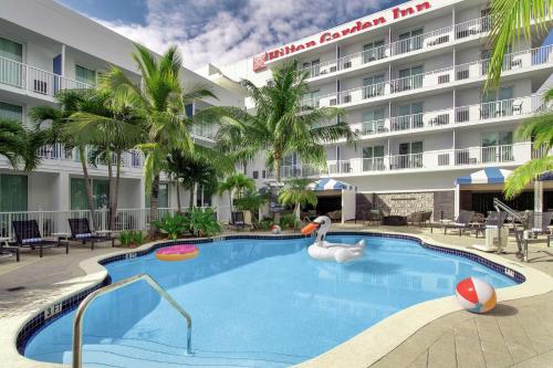 Swimming pool, Hilton Garden Inn Miami Brickell South in Coral Way