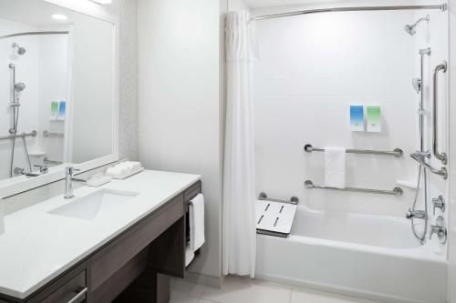 Home2 Suites By Hilton Orlando Airport - image 7