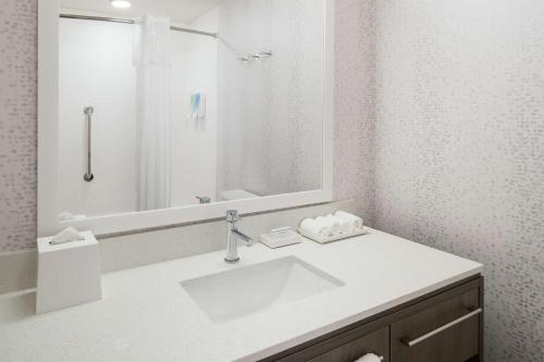 Home2 Suites By Hilton Orlando Airport - image 14