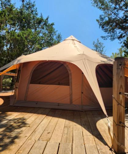 Al's Hideaway Glamping Tents