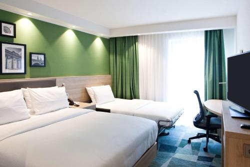 Hampton By Hilton Berlin City East Side Gallery - image 5
