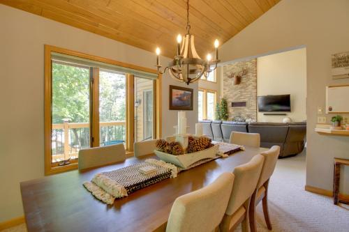 Lakefront Brainerd Cabin w/ Fireplace! in East Gull Lake (MN)