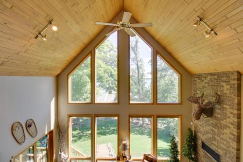 Lakefront Brainerd Cabin w/ Fireplace! in East Gull Lake (MN)