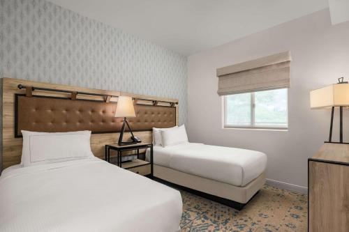 The Cassara Carlsbad Tapestry Collection By Hilton - image 11