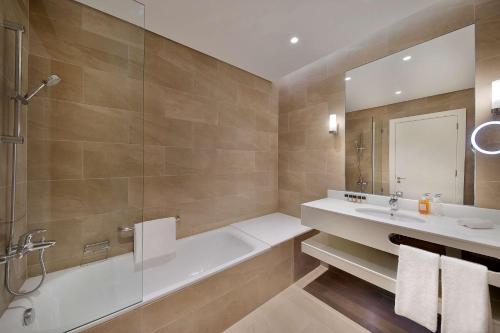 2 bedrooms, 3 beds