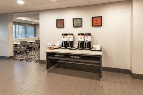 Hampton Inn Waco North - image 10