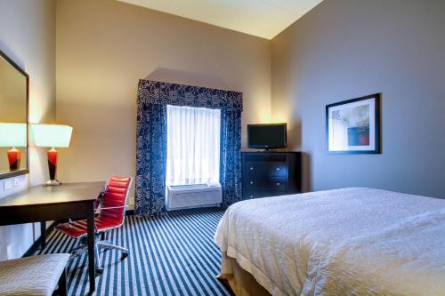 Hampton Inn Birmingham/Leeds - main image