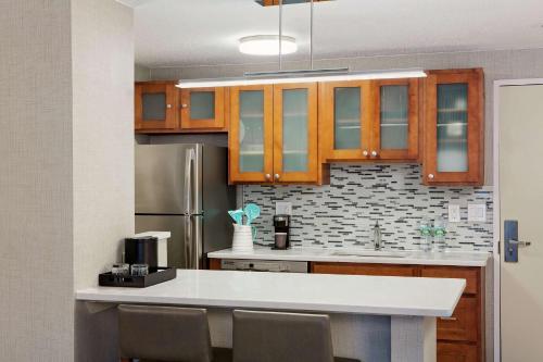Embassy Suites by Hilton Boston Marlborough - image 7