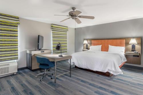 Hampton Inn Brownwood - image 10