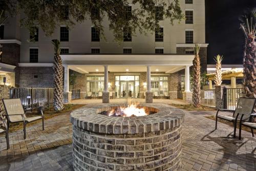 Hampton Inn & Suites Charleston Airport