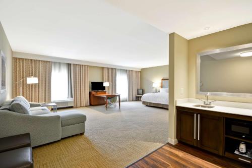 Hampton Inn & Suites Charleston Airport in Charleston (SC)