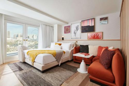 Virgin Hotels Las Vegas Curio Collection by Hilton - main image