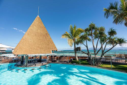 Pub/Lounge, DoubleTree by Hilton Noumea Ilot Maitre Resort in Nouméa