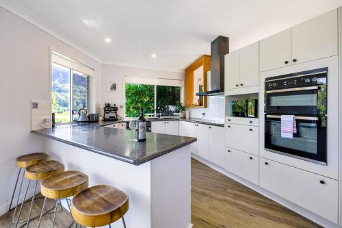4 Bedroom Home Across from Mount Coolum Golf Course