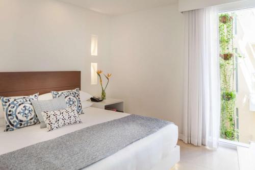 Nacar Hotel Cartagena, Curio Collection by Hilton