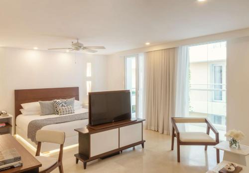 Nacar Hotel Cartagena, Curio Collection by Hilton