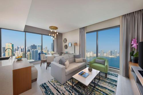 DoubleTree by Hilton Sharjah Waterfront Hotel And Residences, Szardża (zdjęcie 7)