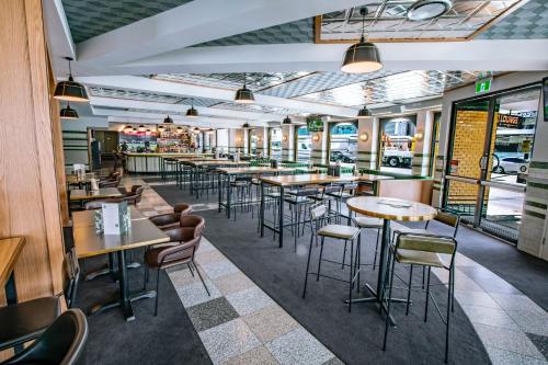 Restaurant, Southern Cross Hotel in Marrickville