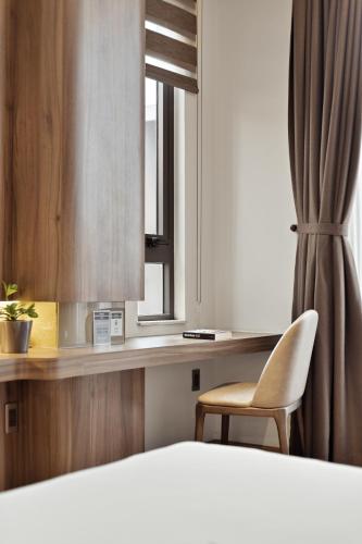 Double Room image 10
