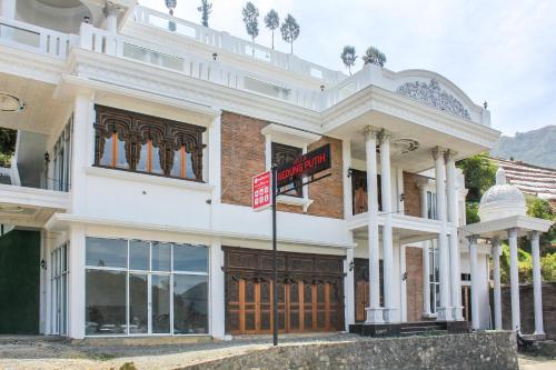 RedDoorz Syariah near Kawasan Wisata Gunung Prau Dieng