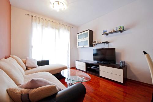  Apartman D&L, Ferienwohnung in Podstrana