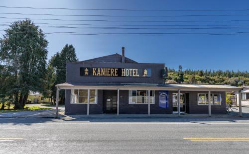 Kaniere Hotel - Accommodation - Hokitika