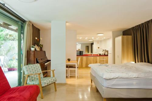 Luxury suite in the best, calmest part of Tel Aviv