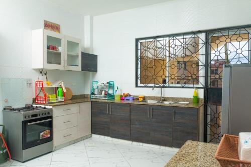 ห้องครัว, Lux Suites Le Royal Apartments Nyali in มอมบาซา