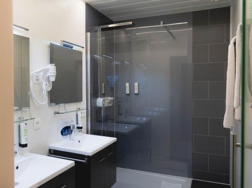 Superior Double Room image 4