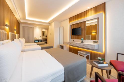 Carina Gold Hotel And Restaurant - image 12