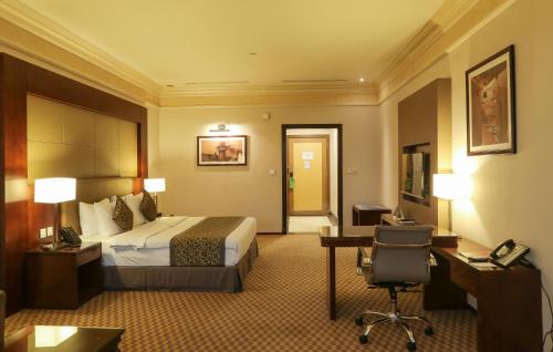 Superior Room - Non-Smoking image 6