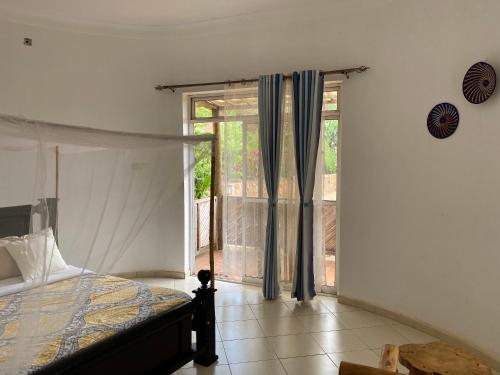 Rafiki Safari Lodge Bwindi in Kanungu