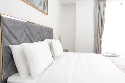 Shams Beach Front JBR apartments by HAPPY SEASON, Дубай (фото 6)
