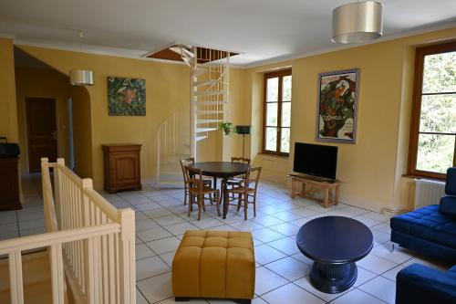 La Villa du Papetier in Montferrand-le-Chateau
