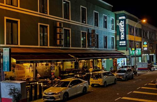 Exterior view, Hotel Richbaliz in Selayang