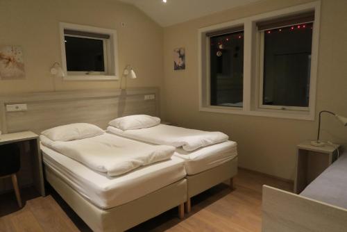 Dilksnes Guesthouse - image 4