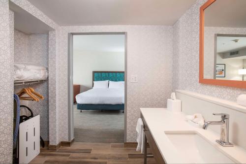 Hampton Inn Dry Ridge - image 6