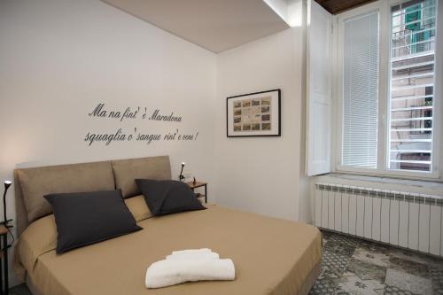 Cartoline di Napoli Room Type - Deluxe Triple Room