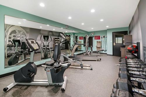 La Quinta by Wyndham Indianapolis Greenwood - image 8