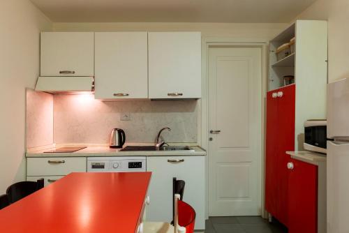 Roma Termini Comfy Apartment, Roma (foto 8)