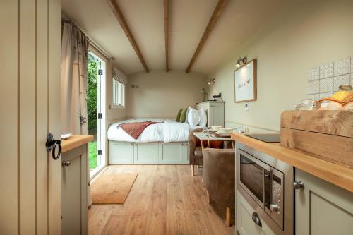 Great Ashley Farm Bed and Breakfast & Shepherds Huts