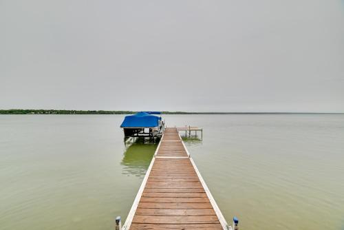 Family-Friendly Cayuga Lake Retreat with Dock!