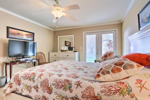 Ground-Floor Condo Walk to Beach and Casino! - image 12