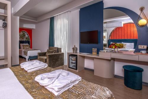 Deluxe Double or Twin Room with Spa Bath