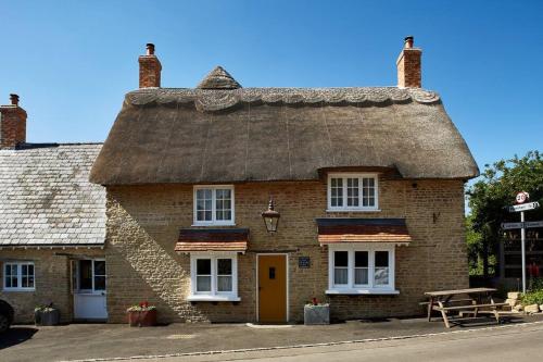 Dusk at The Sun Inn Felmersham